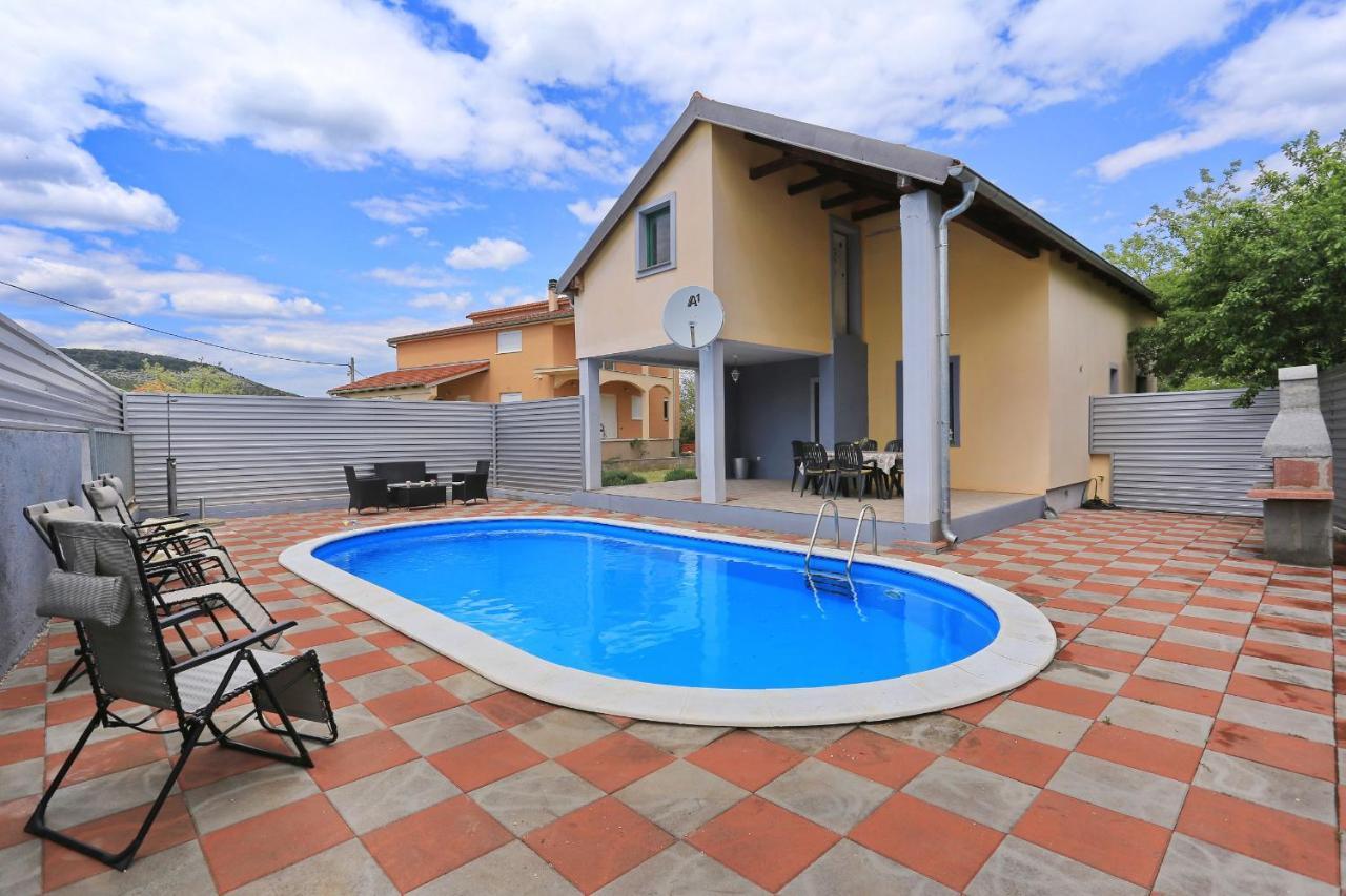 Holiday Home Lucija Sveti Filip i Jakov Exteriér fotografie
