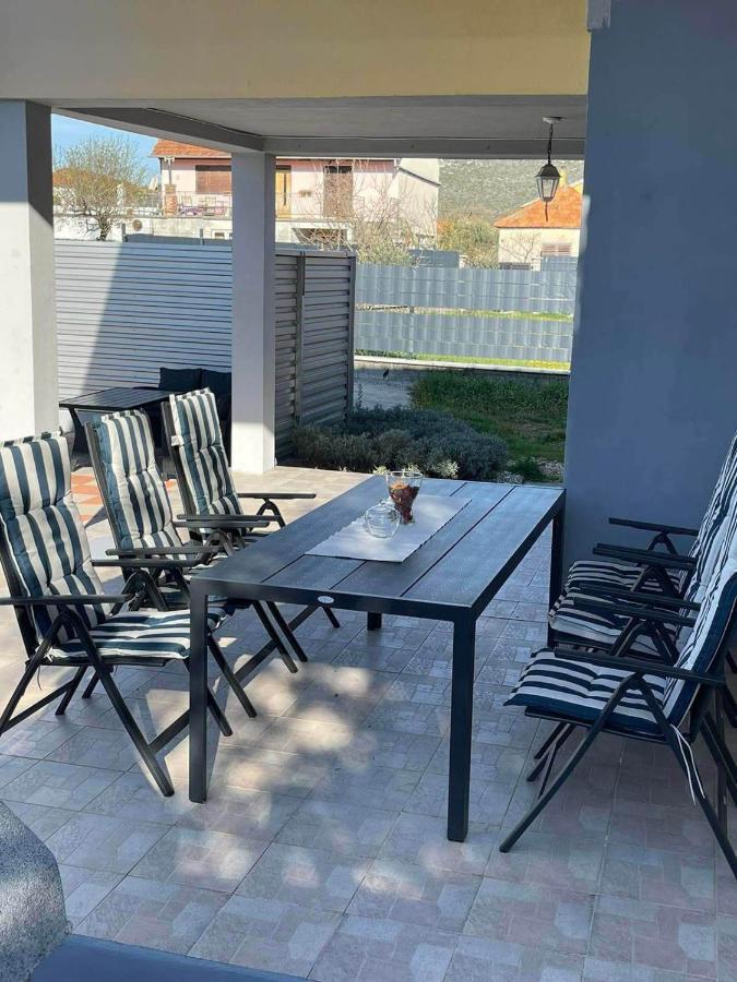 Holiday Home Lucija Sveti Filip i Jakov Exteriér fotografie